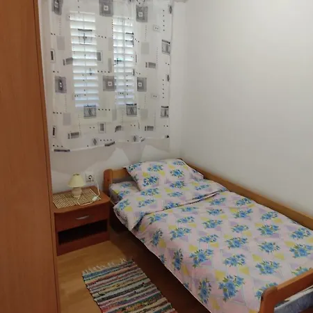 Apartmani Iva Sveti Juraj Esterno foto